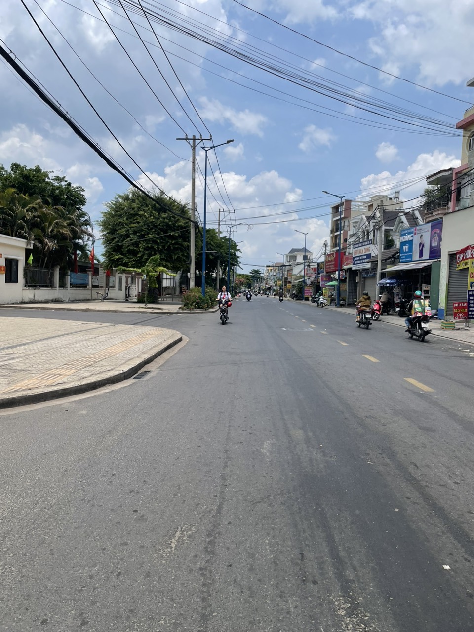 Bán nhà mặt tiền 15x25m giá 29,5 tỷ Đường Trương Thị Hoa - Ảnh chính