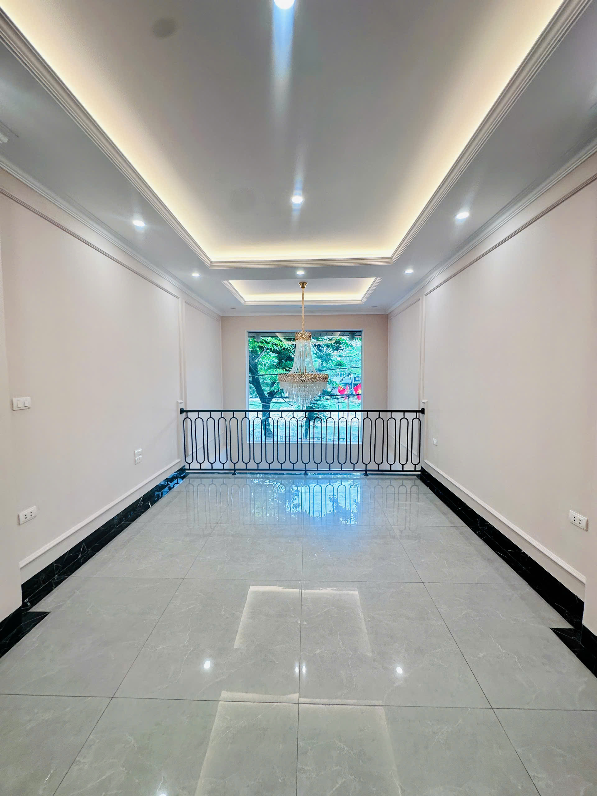 SIÊU PHẨM MẶT PHỐ KHƯƠNG ĐÌNH – 7 TẦNG THANG MÁY – VỈA HÈ RỘNG – KINH DOANH ĐỈNH – CHỈ 24.7 TỶ - Ảnh chính