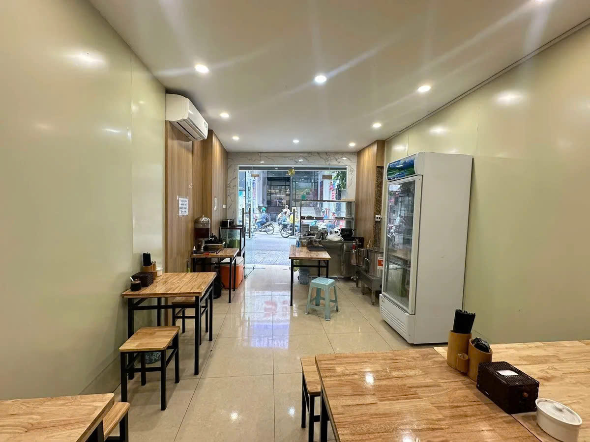 Bán nhà mặt phố Chùa Láng, Đống Đa 21 tỷ 85m2 xây 3 tầng kinh doanh cực tốt - Ảnh chính