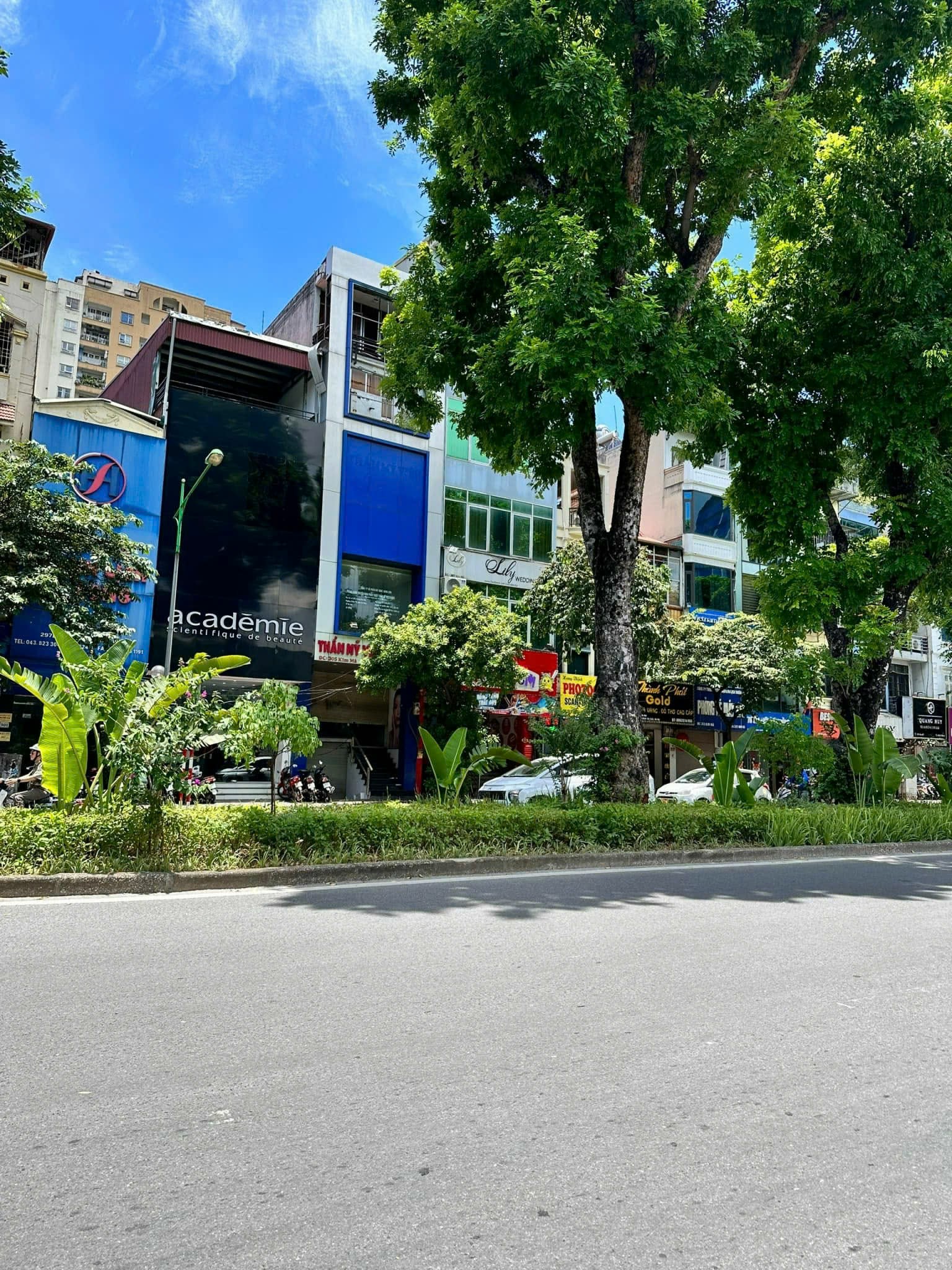 BÁN NHÀ MẶT PHỐ KIM MÃ, BA ĐÌNH - 80M² x 7T CÓ HẦM - MT 5M - VỈA HÈ RỘNG - GIÁ 54 TỶ - Ảnh chính