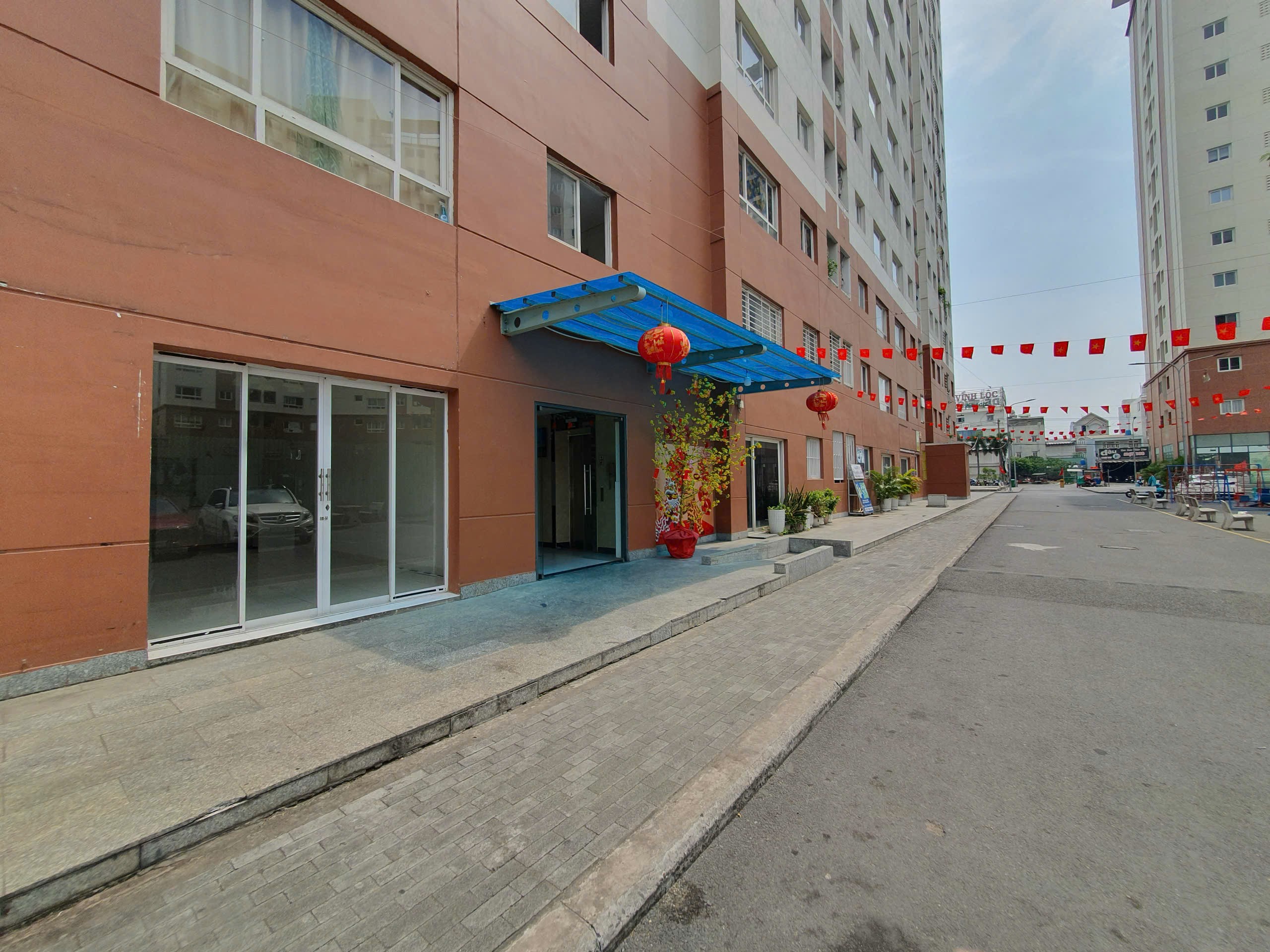 Bán căn hộ shophouse Green Town Bình Tân phù hợp vừa ở vừa kinh doanh buôn bán, spa, nail, văn phòng - Ảnh 1