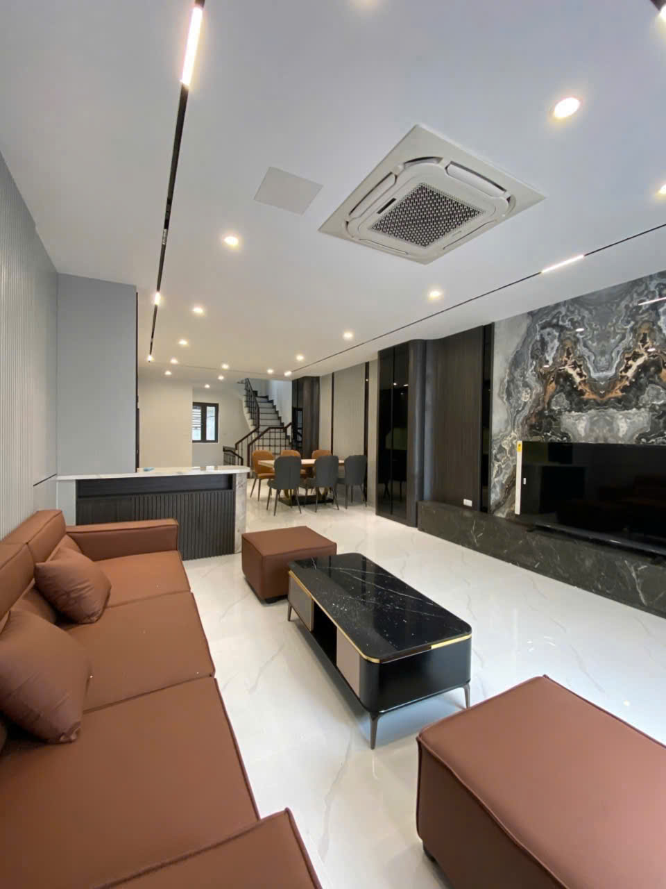 💥 SIÊU PHẨM HOA LÂM - THANG MÁY - NGÕ THÔNG - HIẾM NHÀ BÁN 💥<br>📍 Diện tích: 62m² – 6 tầng – 5PN – - Ảnh 2