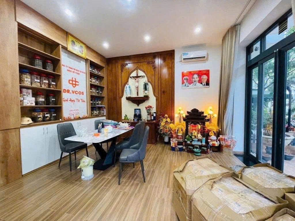 Nhà 1 trệt 1 lầu hai mặt tiền cực đẹp trong khu dân cư cao cấp Hiệp Phúc - 10 tỷ - Ảnh chính