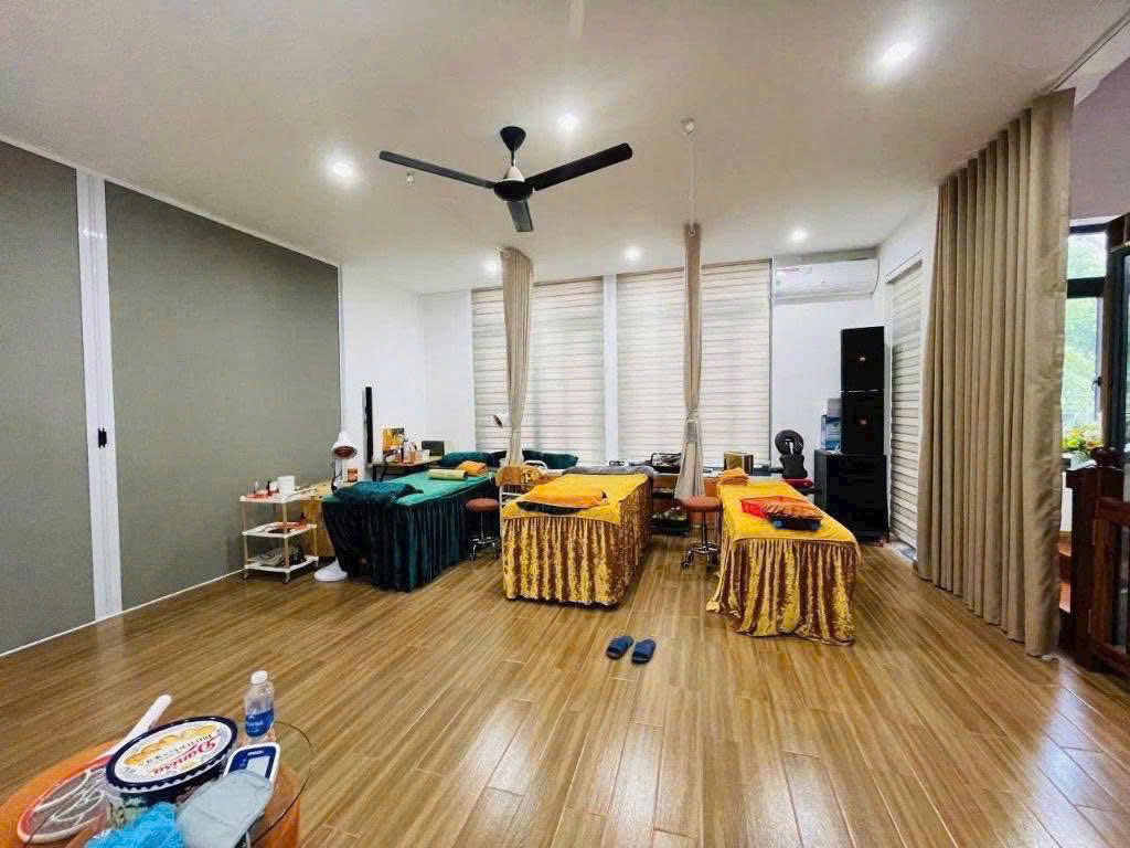Nhà 1 trệt 1 lầu hai mặt tiền cực đẹp trong khu dân cư cao cấp Hiệp Phúc - 10 tỷ - Ảnh 1