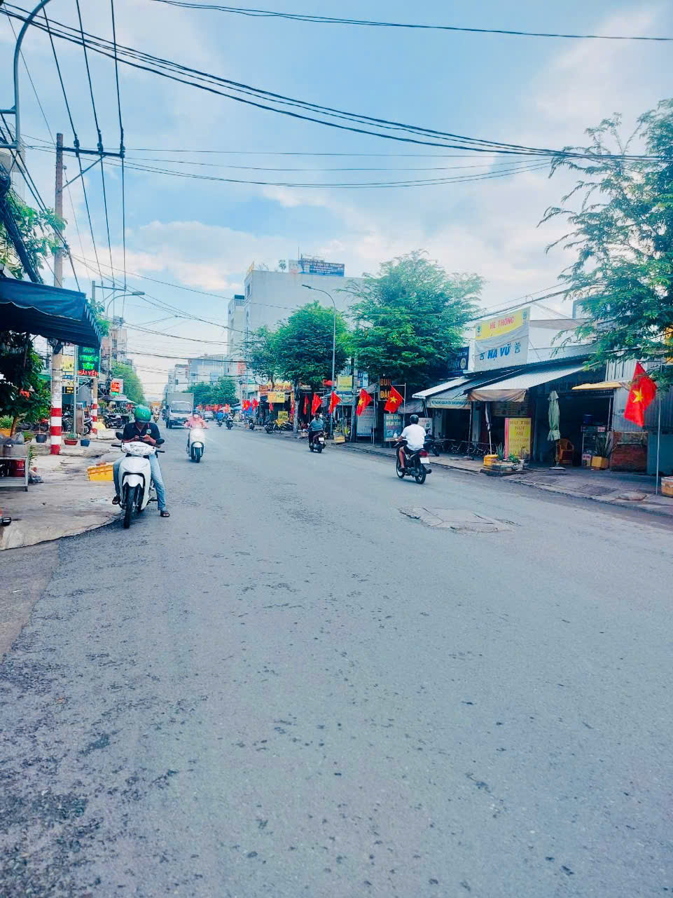 Bán nhà mặt tiền Trần Thị Trọng, 5 tầng, gần sân bay Tân Sơn Nhất, ngang 4,5m, chỉ 14 tỷ ++ - Ảnh chính