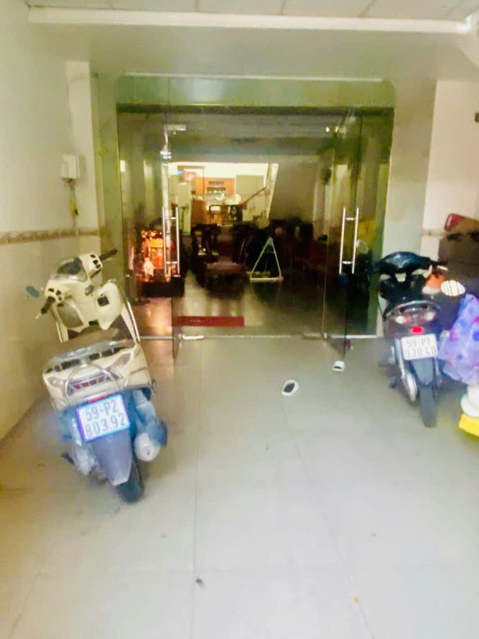 Bán nhà mặt tiền Trần Thị Trọng, 5 tầng, gần sân bay Tân Sơn Nhất, ngang 4,5m, chỉ 14 tỷ ++ - Ảnh 1