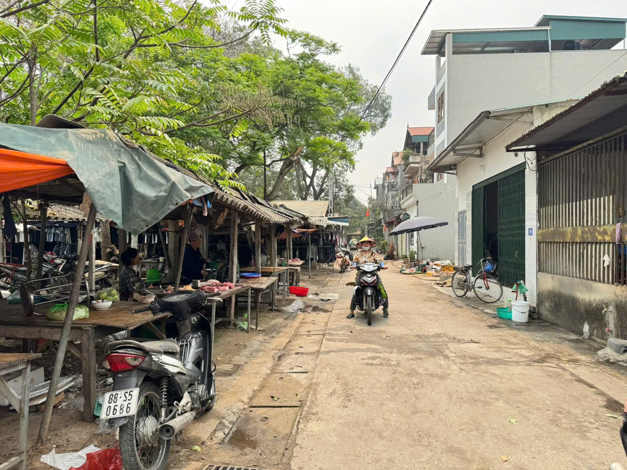 Bán đất trung tâm TT Chi Đông, Mê Linh, HN. Vị trí mặt chợ, mặt tiền kinh doanh đẹp. - Ảnh 2