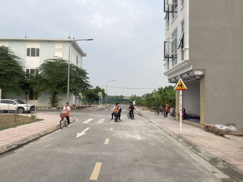 Đất Cự Khối Long Biên 79,8m2 - Hạ tầng đẹp, tiện ích đầy đủ, tiềm năng tăng giá cao, sổ đỏ sẵn - Ảnh 1
