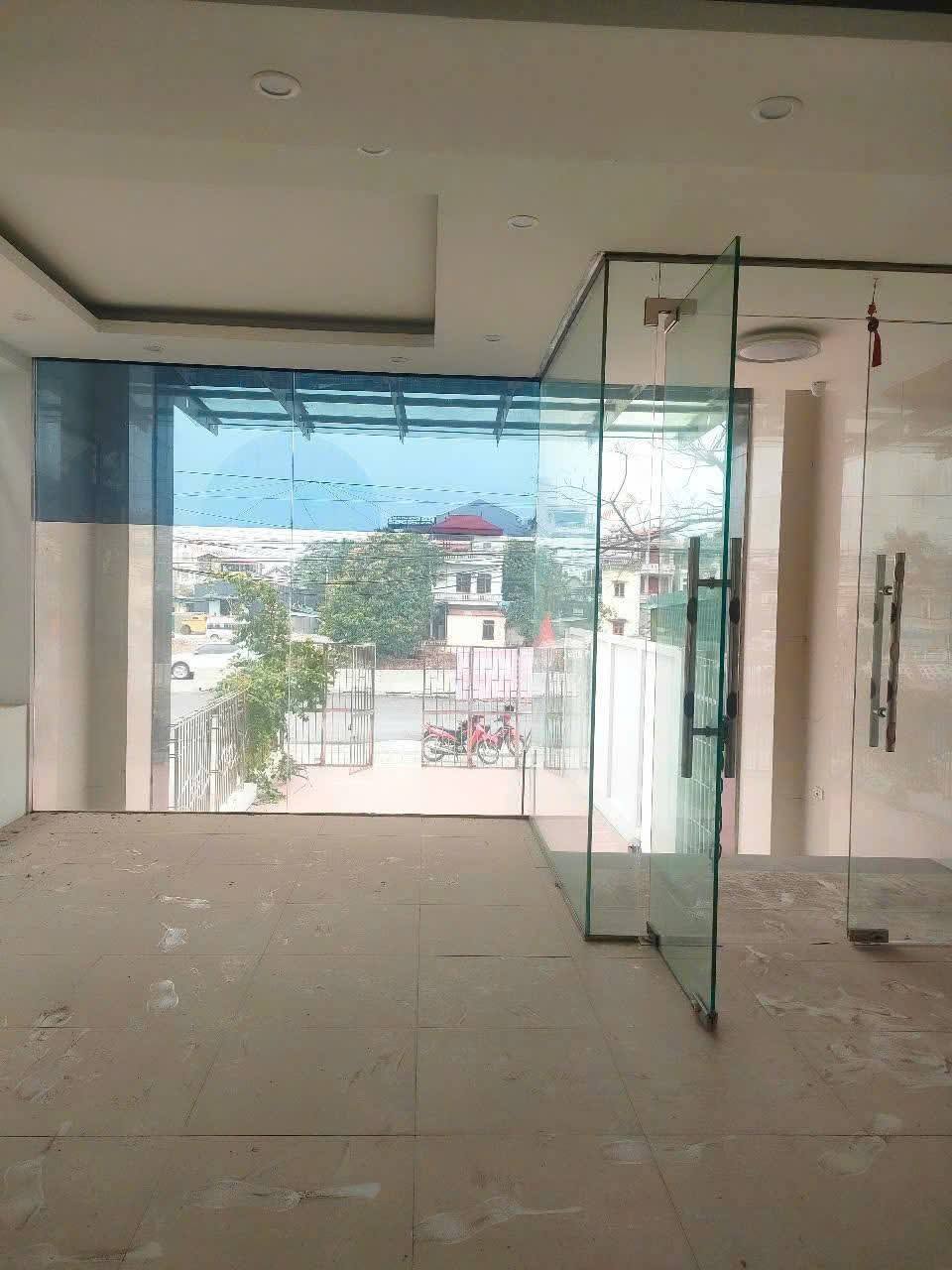Bán nhà QL3: 125m2, mt5.5m, 9T, thang máy, KD, Đông Anh, 37tỷ. - Ảnh 1