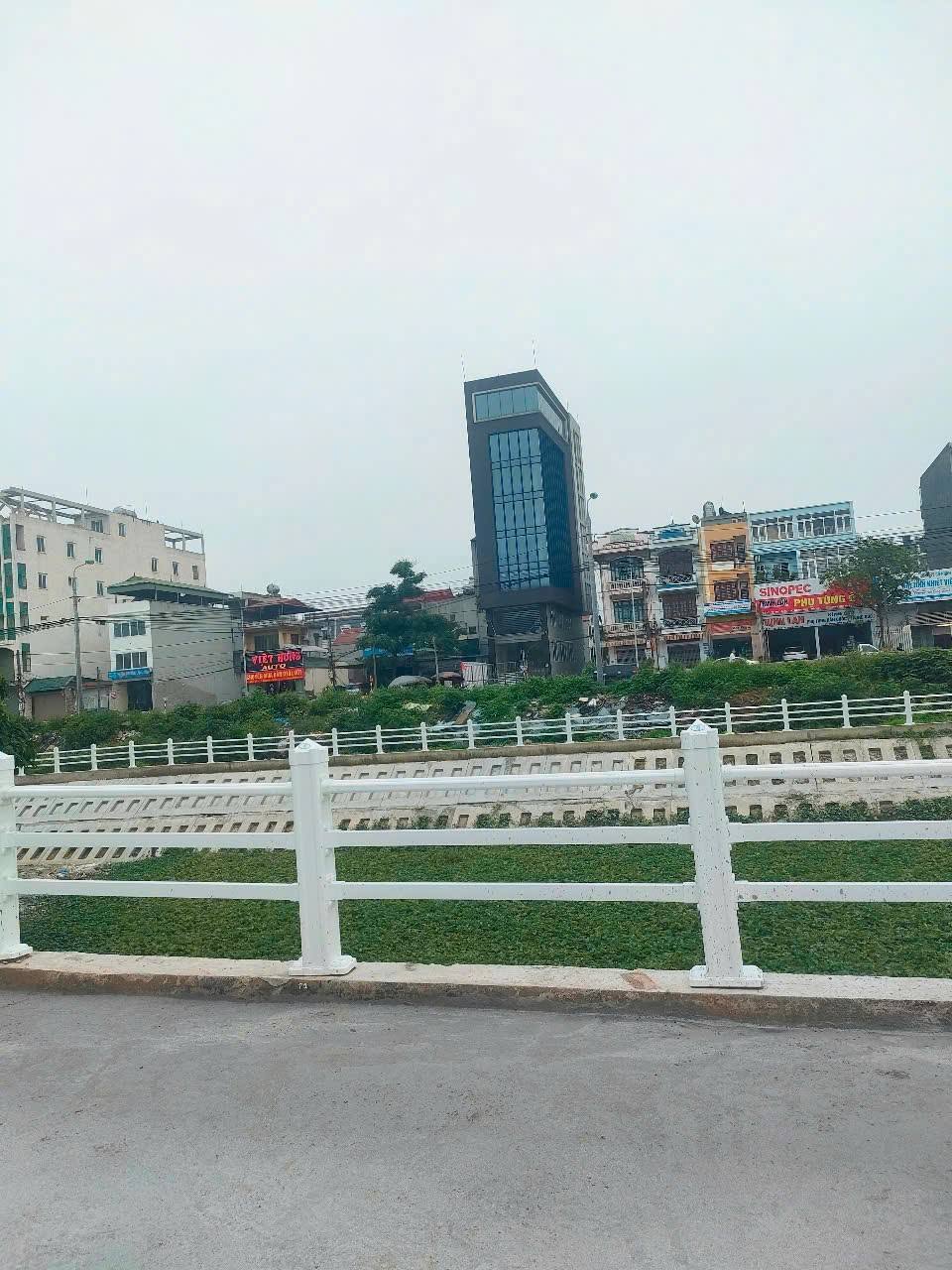 Bán nhà QL3: 125m2, mt5.5m, 9T, thang máy, KD, Đông Anh, 37tỷ. - Ảnh 2