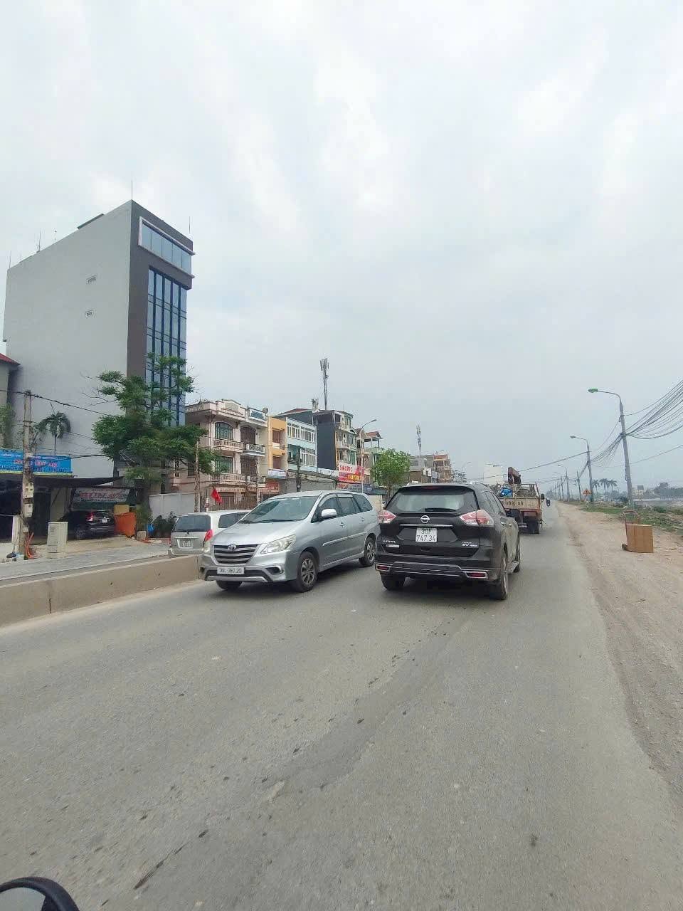 Bán nhà QL3: 125m2, mt5.5m, 9T, thang máy, KD, Đông Anh, 37tỷ. - Ảnh 3
