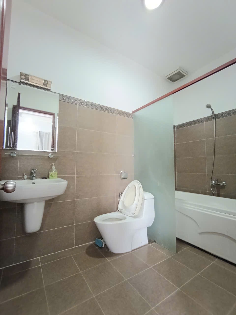 BIỆT THỰ CĂN GÓC 2 MẶT TIỀN KHU VIP QUÂN ĐỘI NGAY PHAN VĂN TRỊ - DÒNG TIỀN 470 TR/NĂM - CHỈ 33 TỶ - Ảnh 4