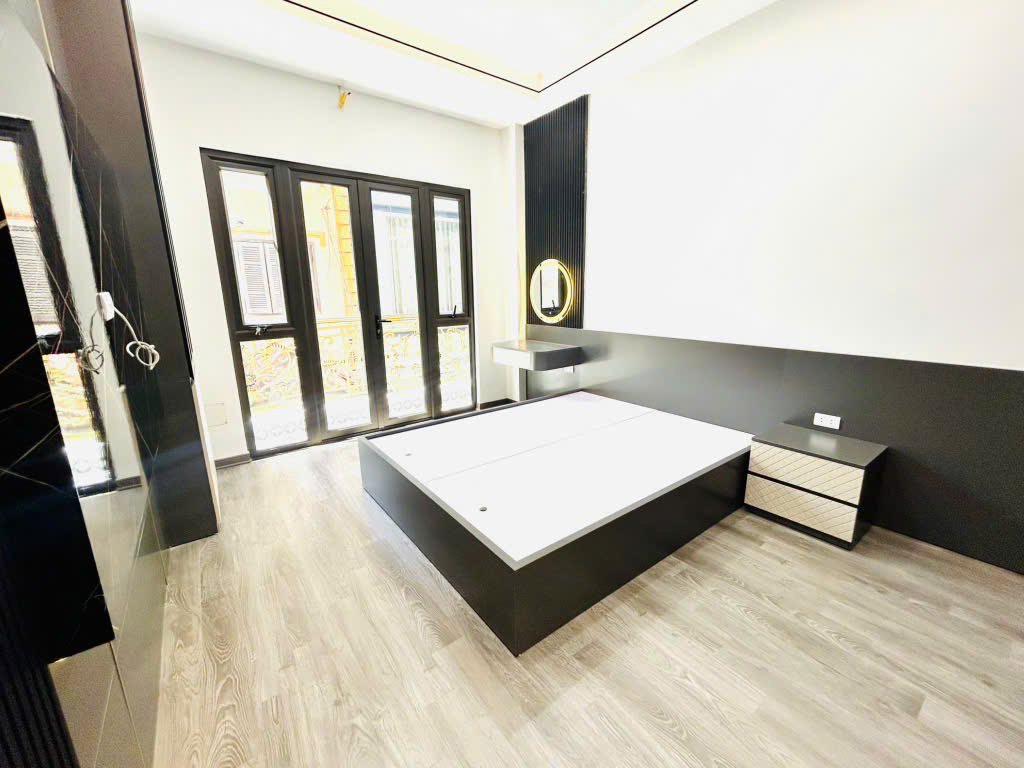 ĐƯỜNG NGUYỄN KHANG QUẬN CẦU GIẤY GIÁ 9.9 TỶ CHO 50M2 6 TẦNG THANG MÁY - Ảnh 4