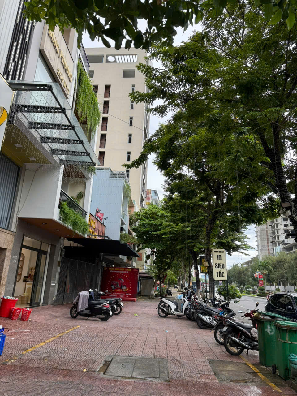 + Biển Nguyễn Tất Thành, ngay trung tâm bãi tắm thanh khê, đối diện khu phức hợp của vũ nhôm. - Ảnh 4