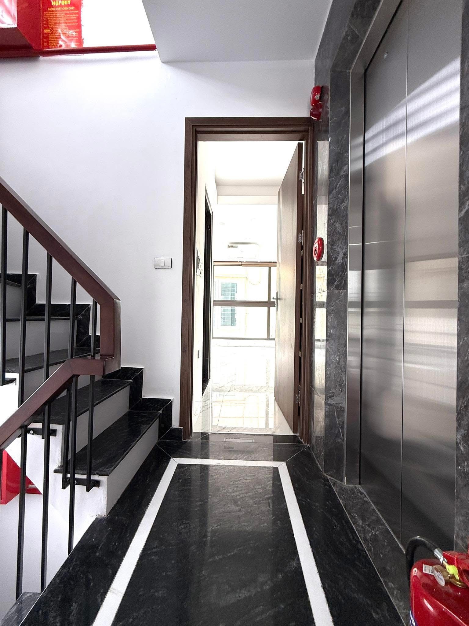 Bán Nhà Ô tô đỗ cửa Phố Thái Hà 50m/3 tầng/MT 7m 14.8 Tỷ, cách phố chỉ 10 mét - Ảnh 4