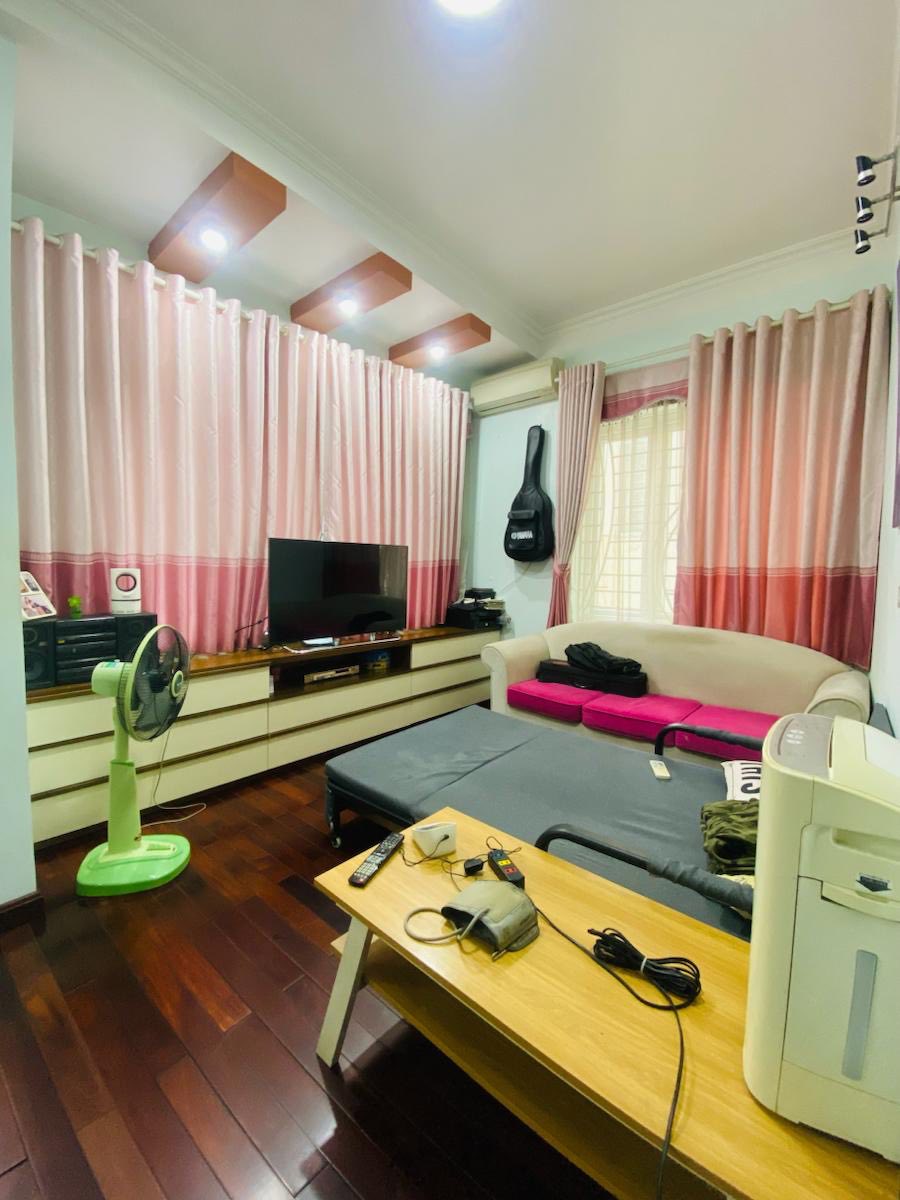 Bán nhà Lô Góc, Ôtô tránh Đường Cầu Giấy 38/42m, 5Tầng, MT 4.6m 18 Tỷ, Ngõ thông - Ảnh 2