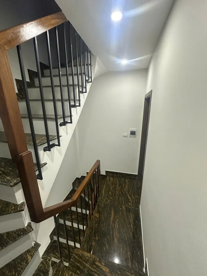 NHÀ MỚI Ở LUÔN Phố Ngọc Trì 37m2  5 tầng mặt 5m,7.05 tỷ Long Biên. - Ảnh 4