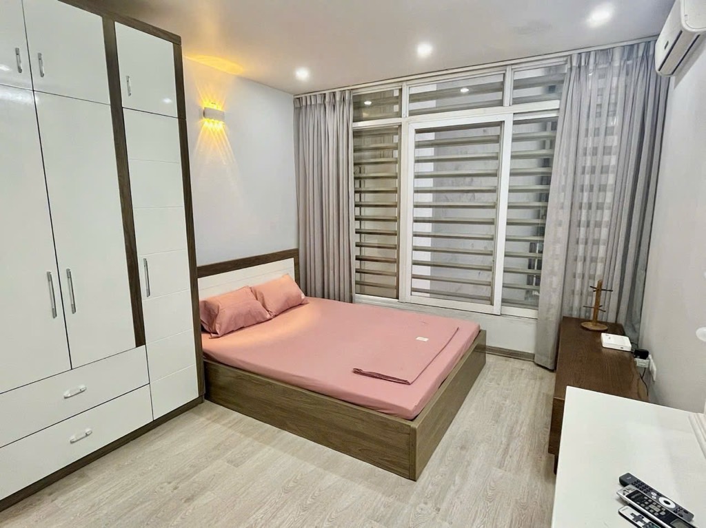 Nhà Xã Đàn, kinh doanh, 6 tầng chắc như thành lũy, sát mặt phố, nhà đẹp ở luôn - Ảnh 1