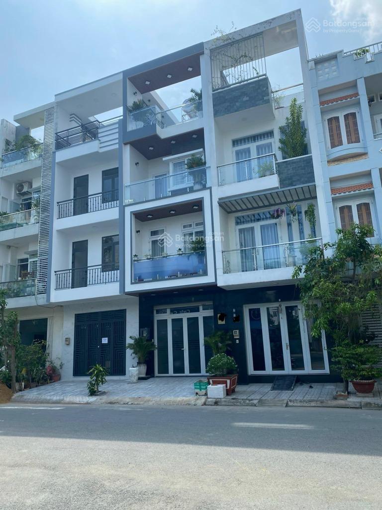 Nhà phố 92.5m2 - giá 13.6 tỷ - đang thu nhập mỗi tháng - đường D1, Q7 - Ảnh 3