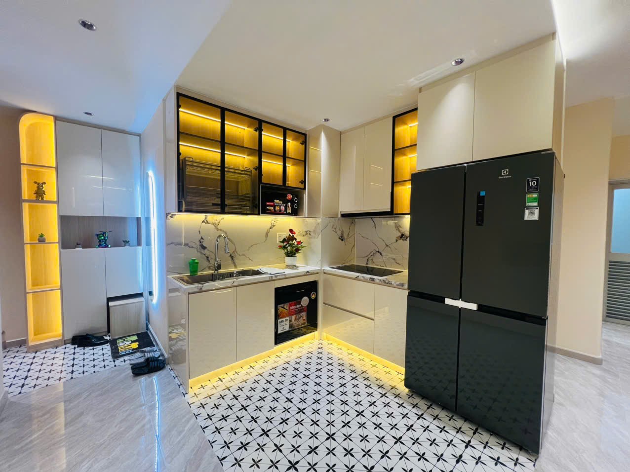 Cần bán nhanh căn hộ Sky garden 2, PMH, Q7, 81m2, 3PN nhà mới đẹp, giá chỉ 5,7 tỷ - Ảnh 1