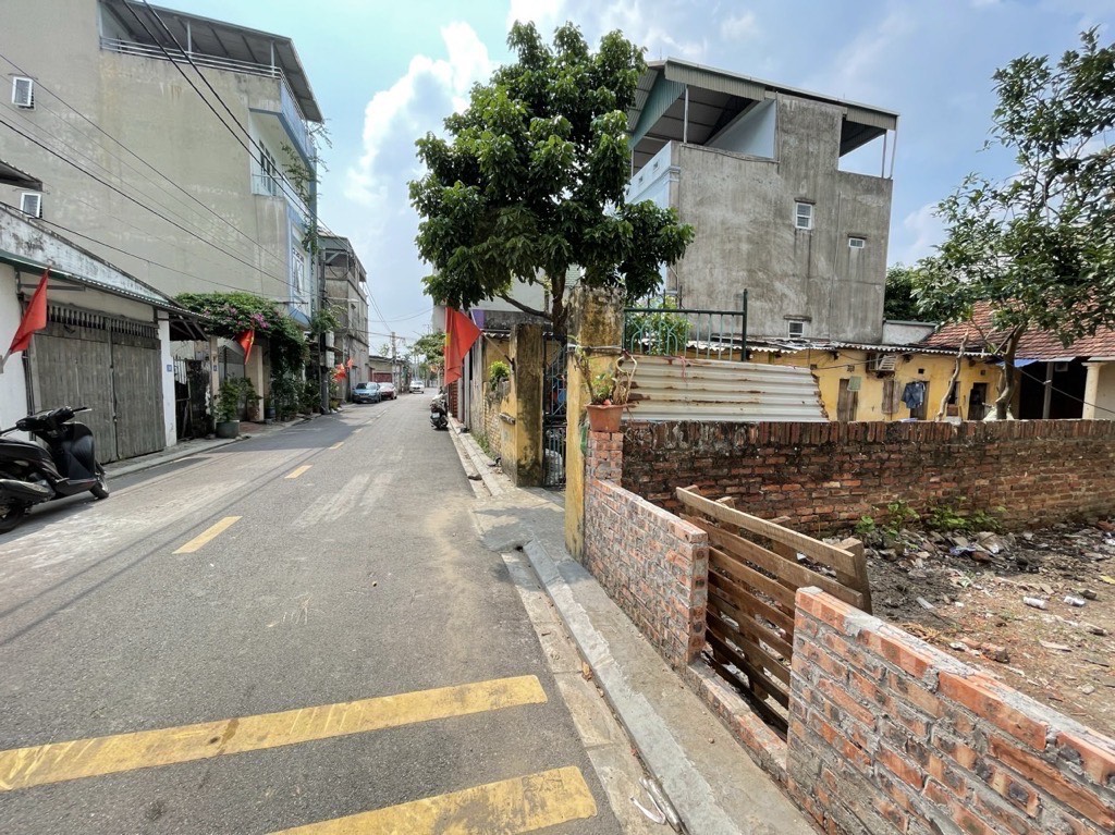 ĐẤT DƯƠNG XÁ (nay thuộc xã GIA LÂM) KHỔ VUÔNG VẮN - VỈA HÈ - Ô TÔ TRÁNH - ĐẦU TƯ BAY NHANH - Ảnh 1