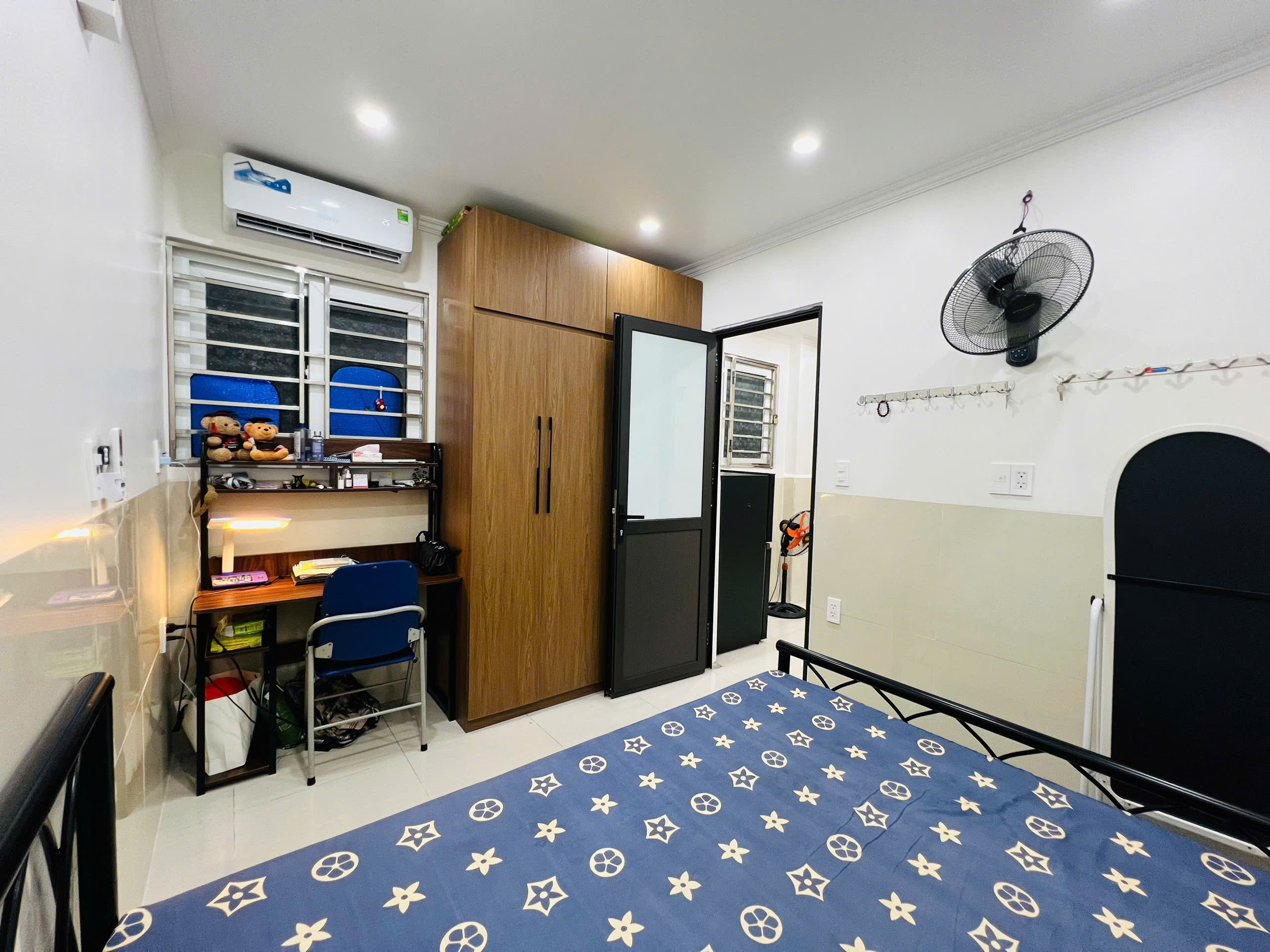Bán căn hộ CCMN Trần Bình - Cầu Giấy 55m, 2 ngủ, tòa mới, full đồ, ngõ  ô tô giá 2.3 tỷ - Ảnh 3