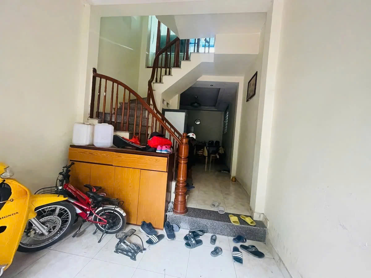 BÁN NHÀ HOÀNG MAI, PHỐ ĐINH CÔNG. 36M2 GIÁ CỰC TỐT, NGÕ RỘNG THOÁNG, GẦN PHỐ. NHỈNH 7 TỶ. - Ảnh 1