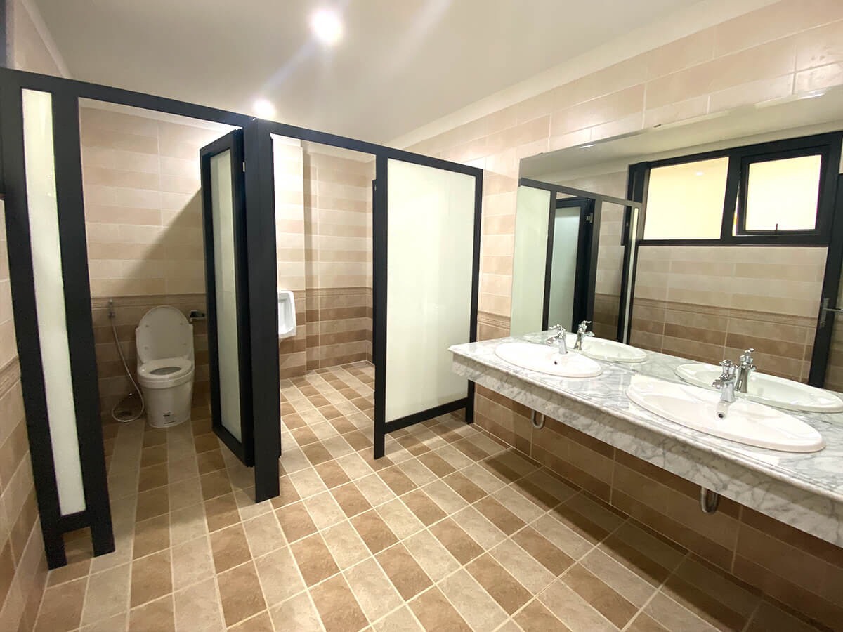 Nhà 10 tầng thông sàn mặt phố Nguyên Chí Thanh Ba Đình Hà Nội 100 tỷ. Mới hoàn thiên - Ảnh 2