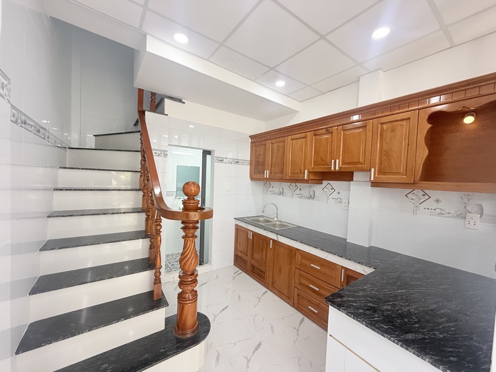 😎😎😎SIÊU PHẨM - 3.4 TỶ TL - CHỢ BÌNH TRỊ ĐÔNG- GIÁP TÊN LỬA-2 TẦNG- PHÁP LÝ CHUẨN😍😍😍 - Ảnh chính