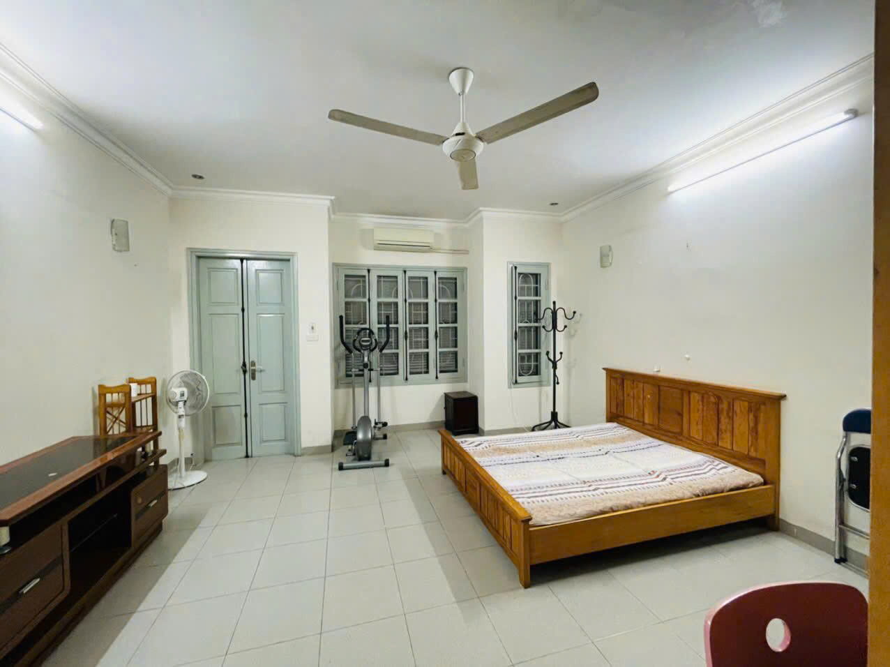 Cần cho thuê nhà ngõ 61 Phùng Chí Kiên, Cầu Giấy 54m x 5T, MT 5m giá 17TR, ngõ ô tô - Ảnh 4