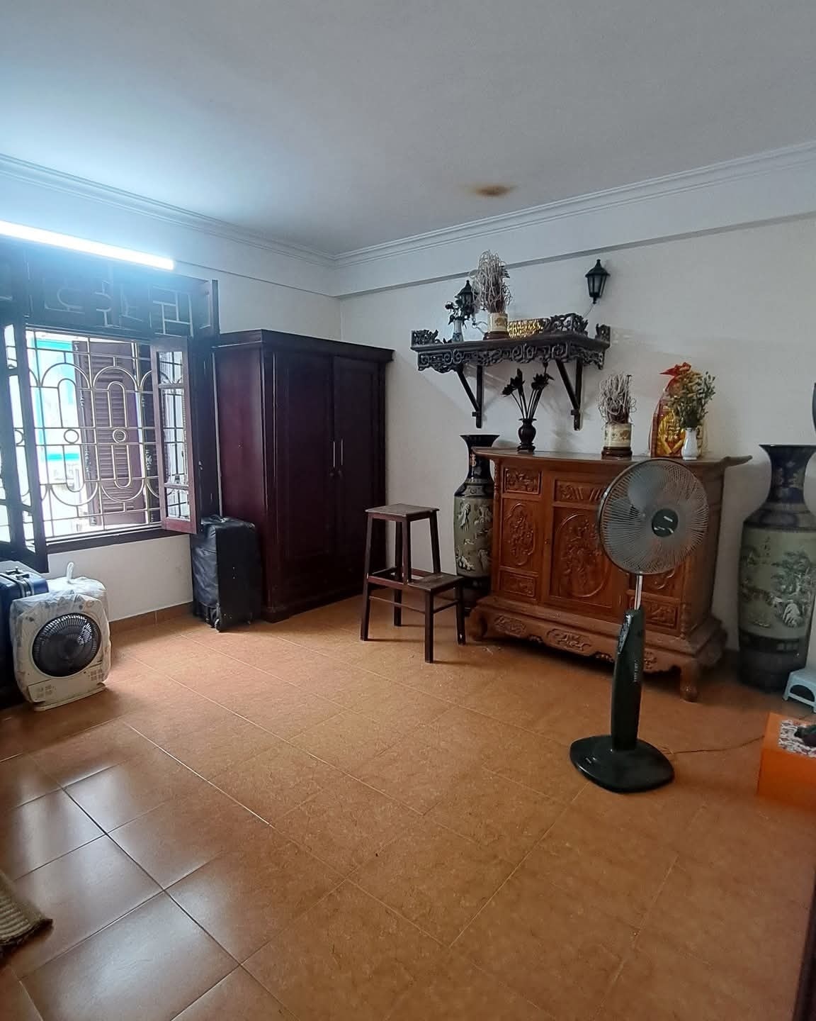B.ÁN NHÀ KĐT VĂN QUÁN - 5 TẦNG, GARA, GỖ LIM CAO CẤP - GẦN PHỐ CHIẾN THẮNG - Ảnh 2