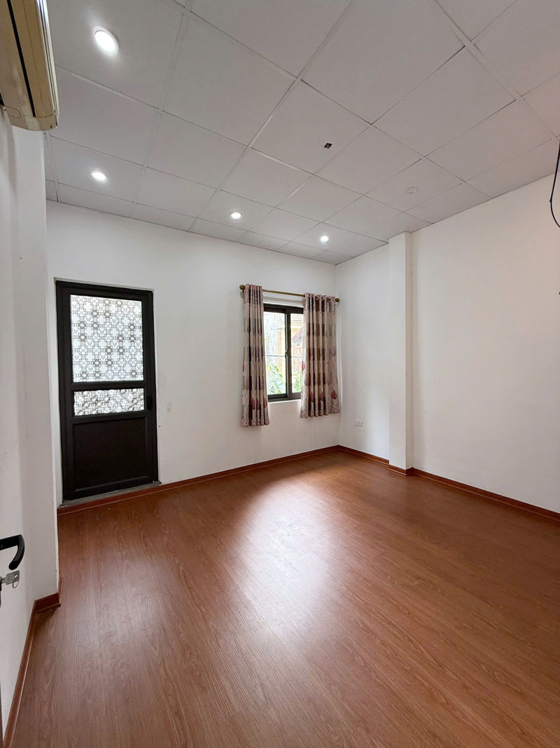 Cần bán 40m2 nhà 2 tầng ngay chợ Phúc Đồng. Đường ô tô, tiện ích bạt ngàn - Ảnh chính