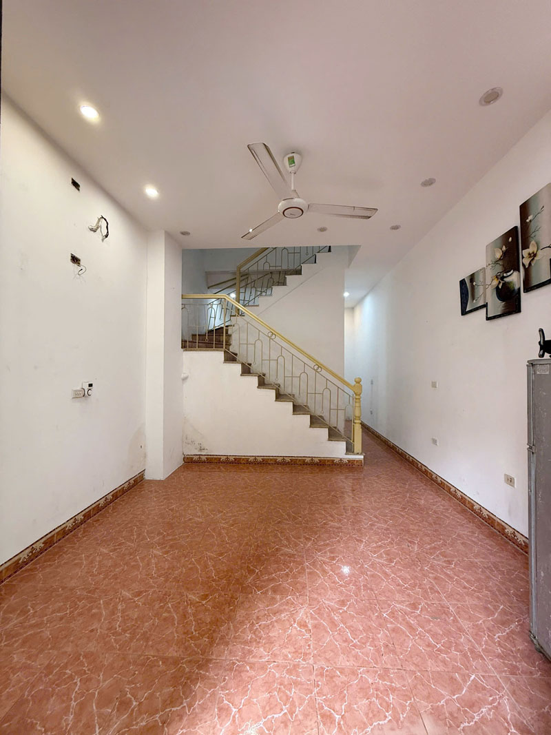 Cần bán 40m2 nhà 2 tầng ngay chợ Phúc Đồng. Đường ô tô, tiện ích bạt ngàn - Ảnh 1