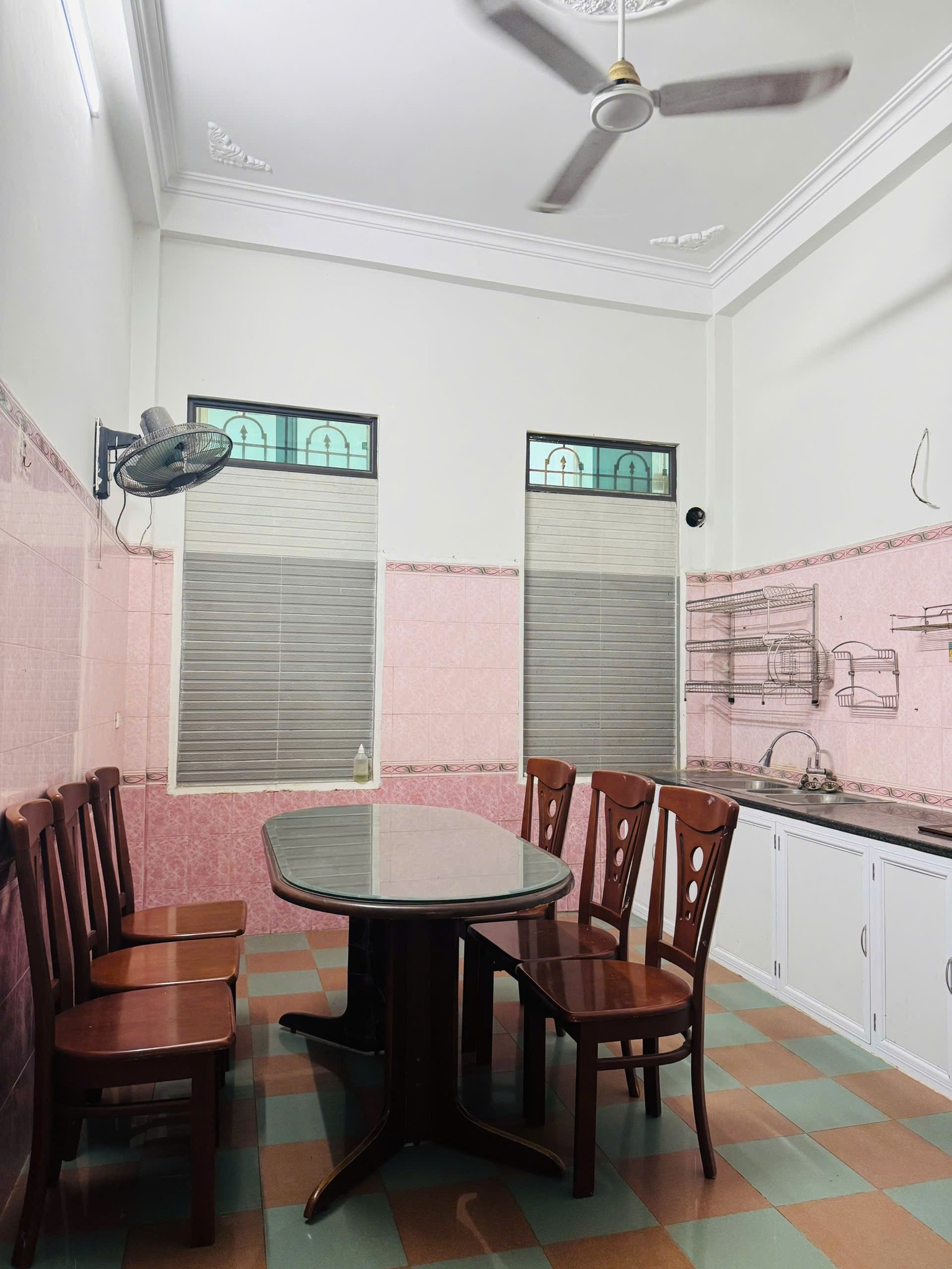 Cho thuê nhà nguyên căn ngõ 5 Hoàng Sâm, Cầu Giấy 50m x 4T giá 16TR, ngõ ô tô - Ảnh 3