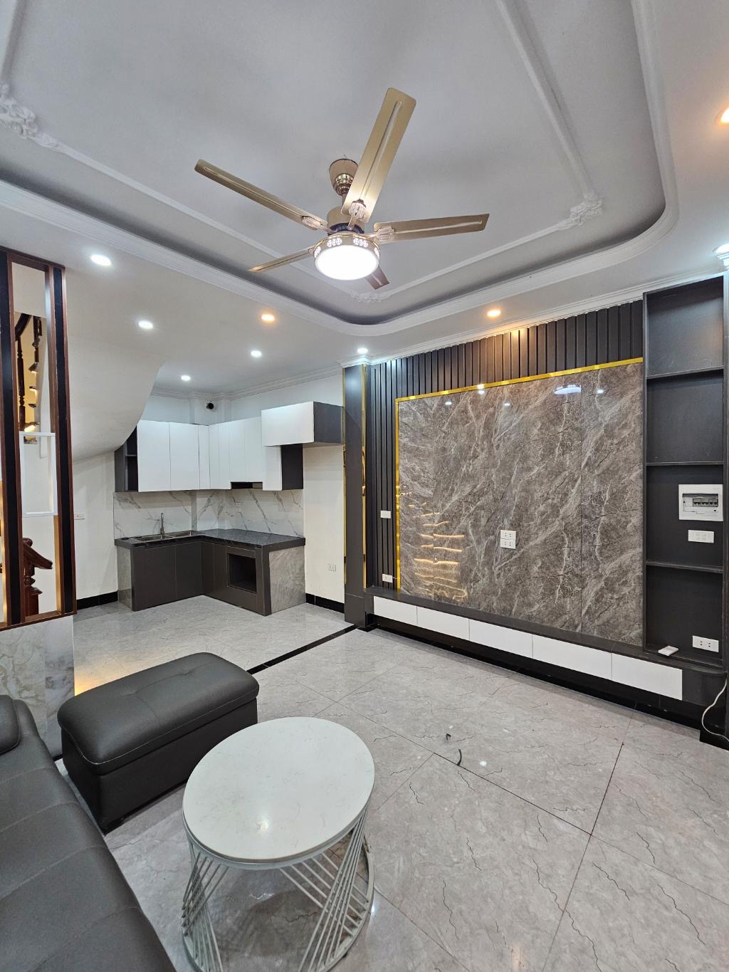TRUNG TÂM LONG BIÊN, 3PN, NHỈNH 5 TỶ, GẦN CẦU CHƯƠNG DƯƠNG, GO- LONG BIÊN,... - Gần cầu Chương Dương, Cầu Trần Hưng Đạo, Go-Long Biên. - Ảnh 1
