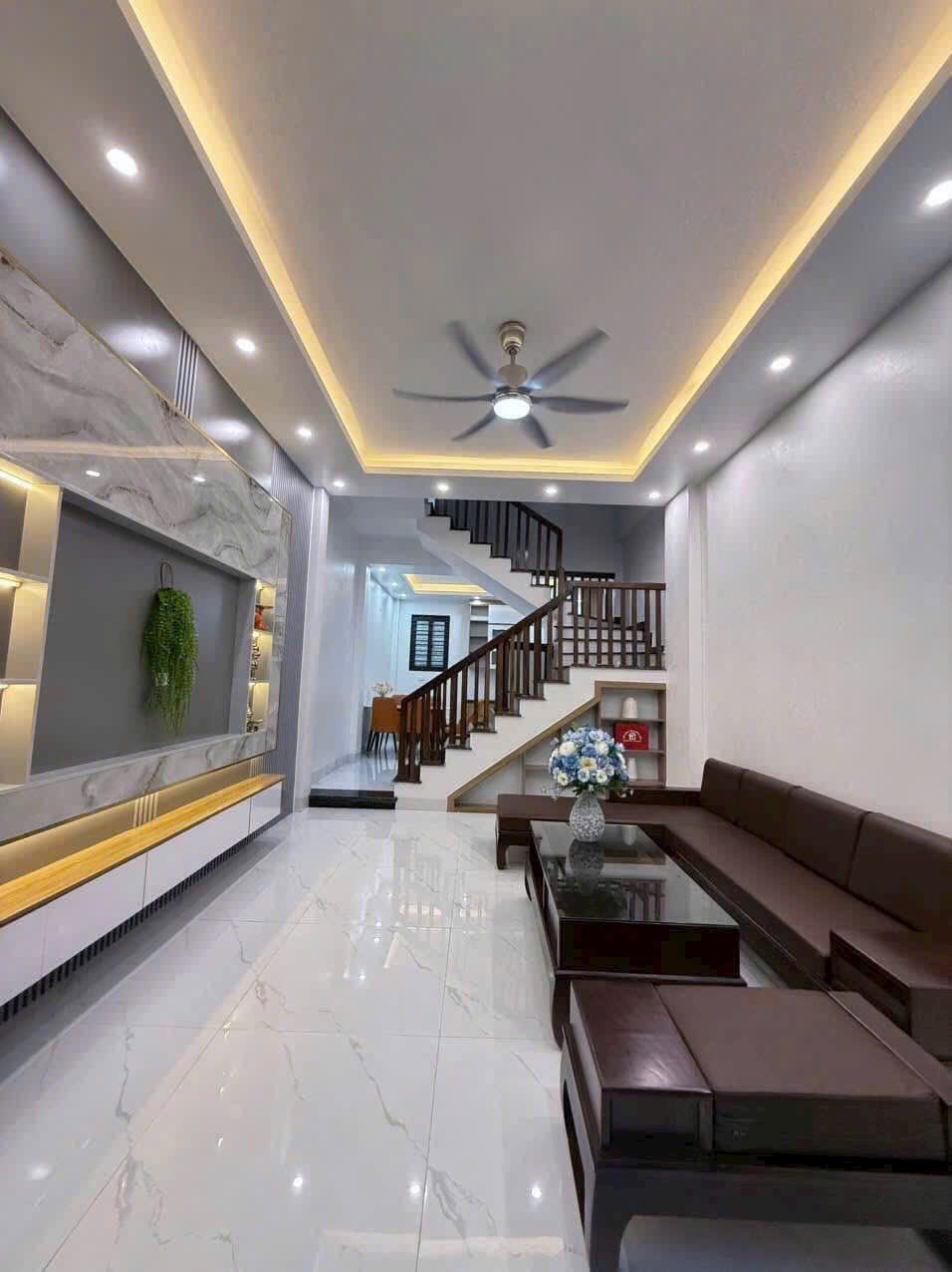 Bán căn nhà 3 tầng ngõ phố Ngọc Tuyền, TP Hải Phòng mới, 45m2, 3 ngủ, 2vs, nhà mới đẹp - Ảnh chính
