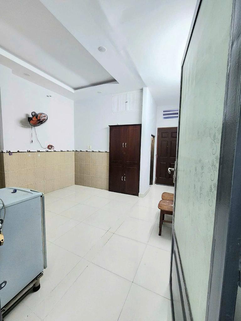 TÂN BÌNH - NGAY UBND PHƯỜNG, XE HƠI ĐỖ CỬA, 4X16 - 4 TẤM, 4PN, NHỈNH NHẸ 10 TỶ - Ảnh 3