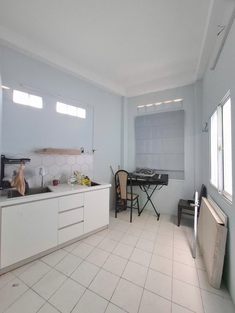 TÂN BÌNH - miền đất hứa Đất Thánh - 68m2, 4 tầng lung linh, xe hơi thông, tuyệt đẹp để ở. - Ảnh 2