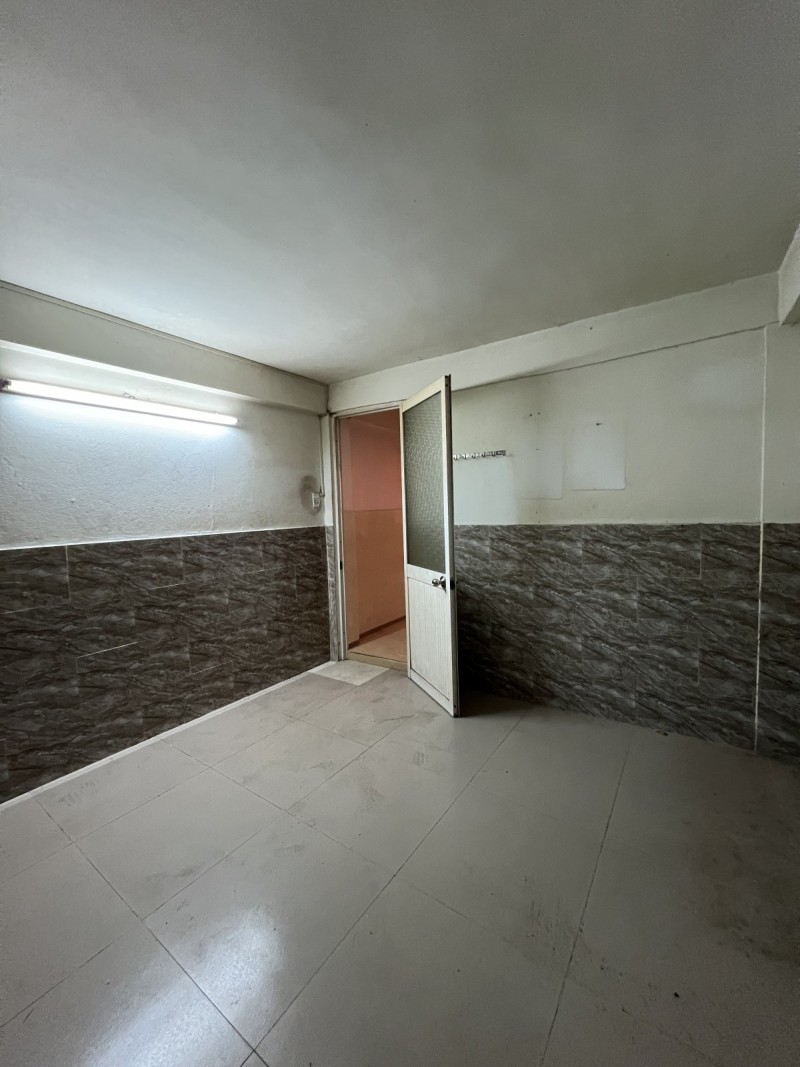 # Nhà Kiệt Ô tô thẳng ra đường Hoàng Diệu, 65m2, 2 tầng, 4PN, 4.3 tỷ - Ảnh 1