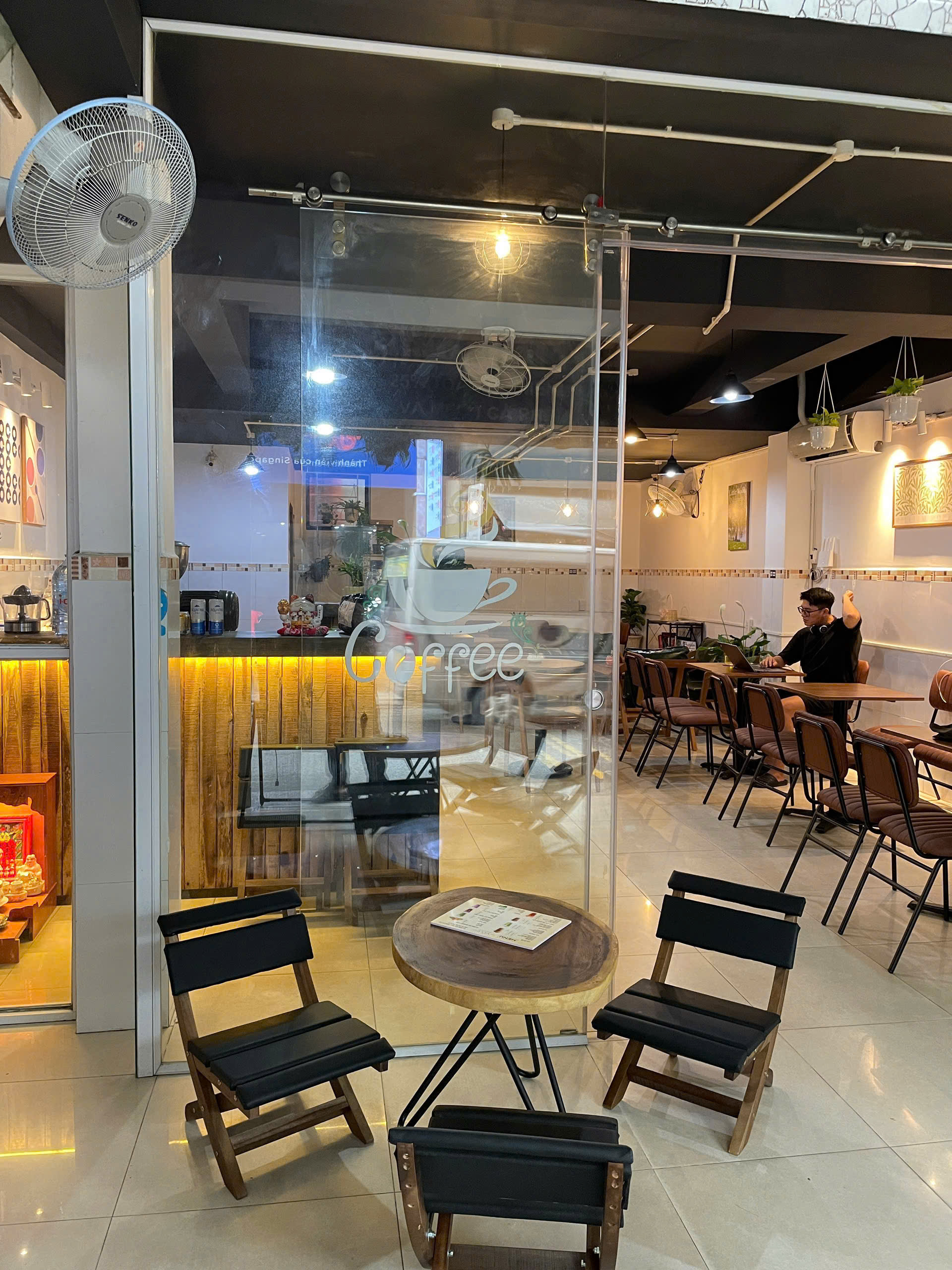 GẤP- CHÍNH CHỦ CẦN SANG MB QUÁN CAFE THUỘC ĐƯỜNG TÂN HẢI- PHƯỜNG 13- QUẬN TÂN BÌNH-TPHCM - Ảnh chính