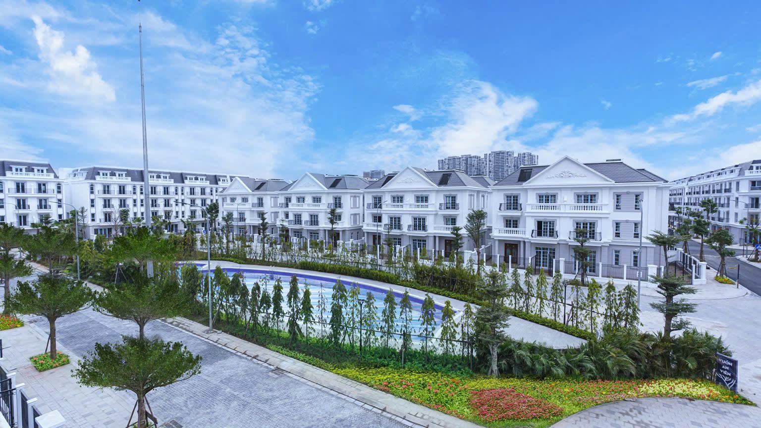 Biệt thự cạnh  công viên Gia Lâm  hồ điêu hoà O93117838 EUROWINDOW TWIN PARK - Ảnh 2