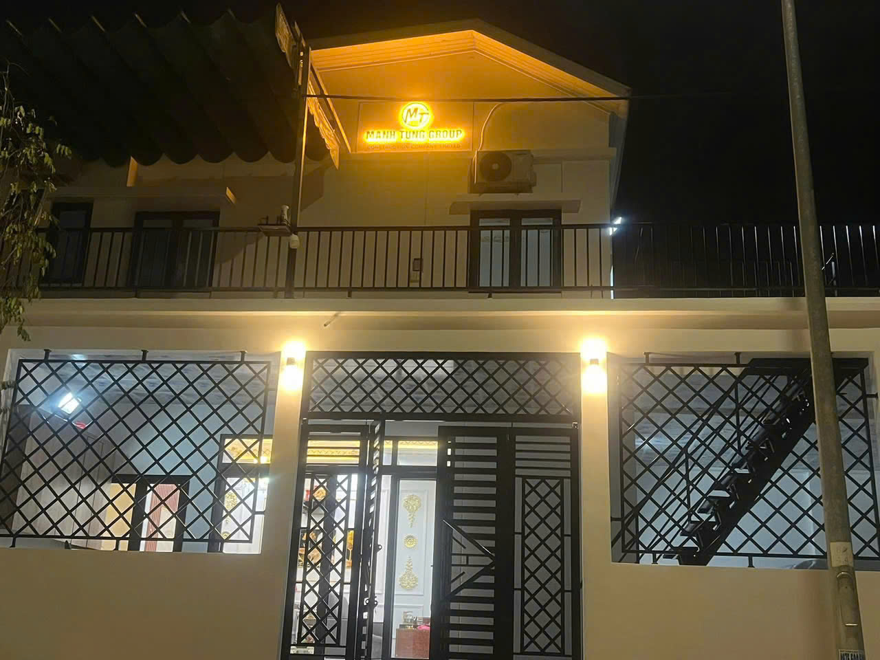 Chủ  Cần Bán Gấp Căn Mặt Tiền Hai phòng Ngủ Tại Oasis City 2, Bến Cát, Bình Dương - Ảnh chính