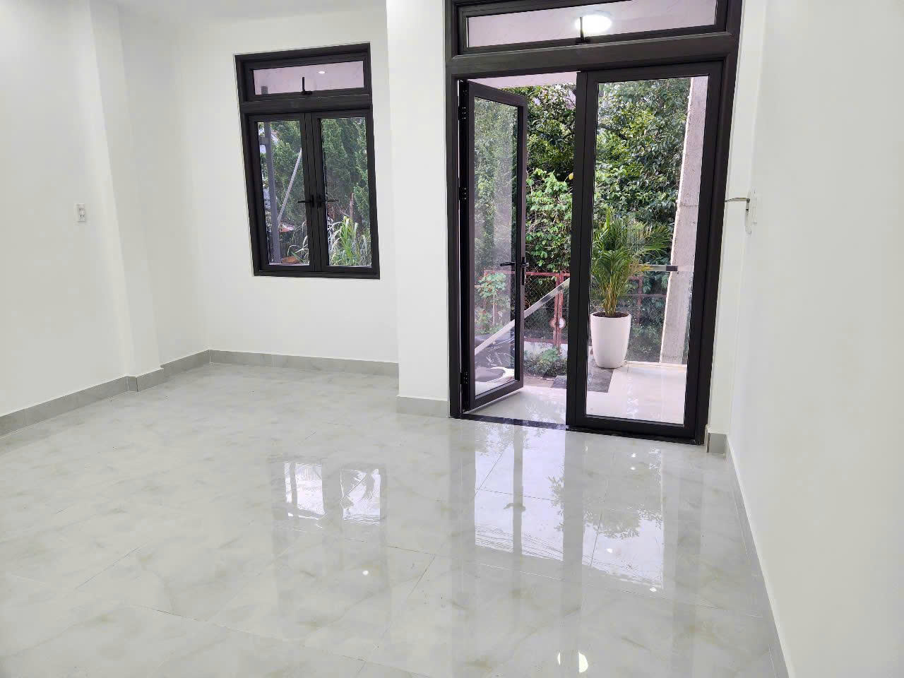 CHO THUÊ NHÀ NGUYÊN CĂN 2 TẦNG 2 MẶT TIỀN HẺM Ô TÔ AN BÌNH PHƯỜNG 3  ĐÀ LẠT GIÁ 10 TRIỆU - Ảnh chính