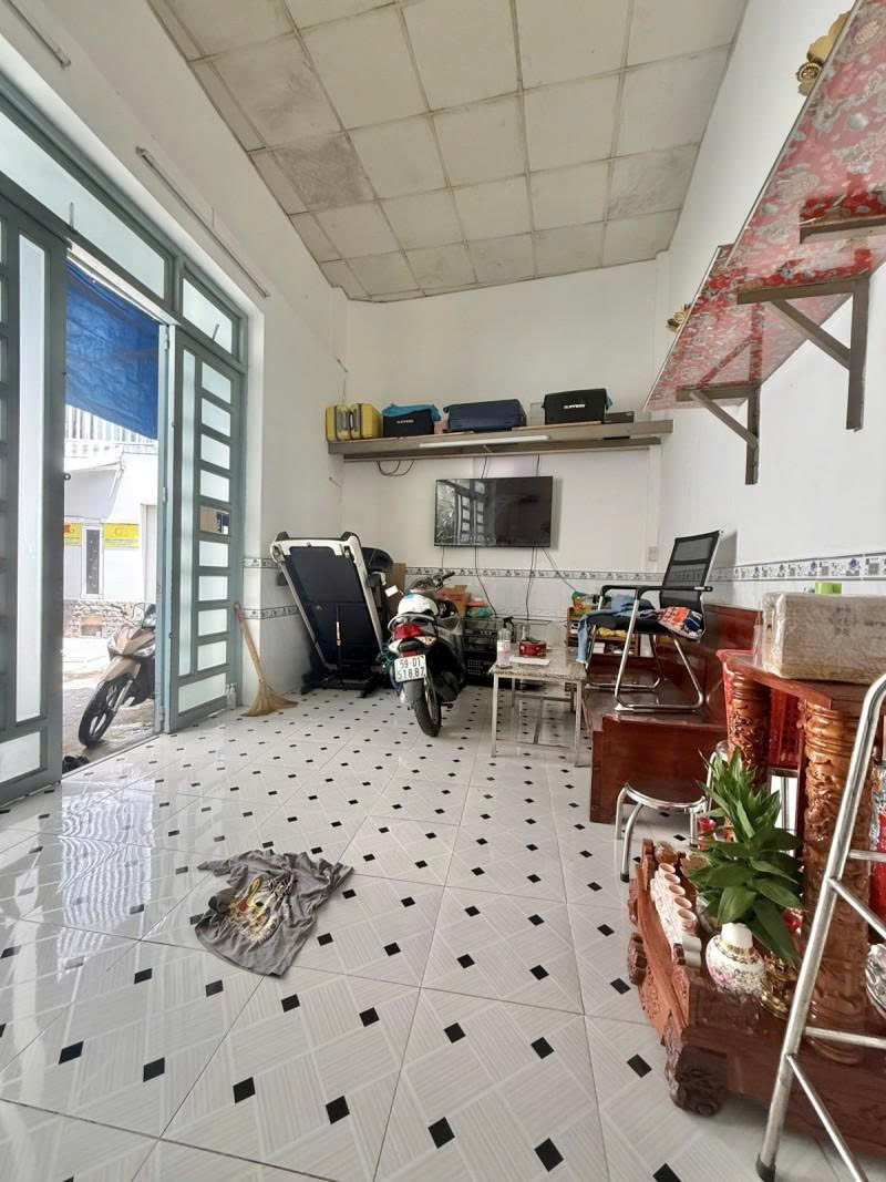 Bán nhà Cấp 4, Mặt tiền hẻm 8m Bàu Cát, ngay Đồng Đen, 4,7x23m, tiện xây, 14,9 tỷ. - Ảnh 4