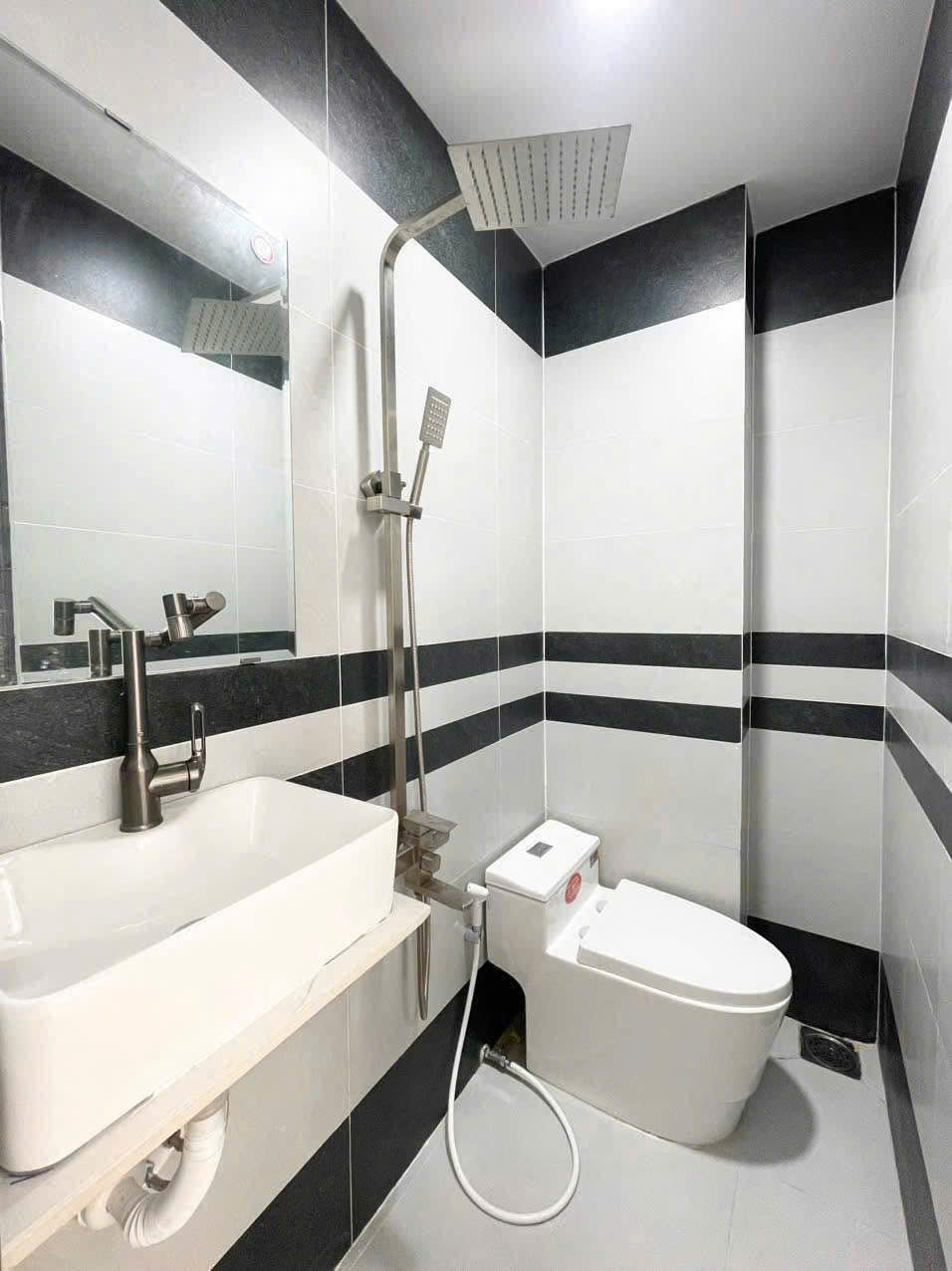 4.68 tỷ Nhà mới vị trí đẹp cách mặt tiền 2 căn 2lầu/ST BTCT Hưng Phú P9Q8 - Ảnh 3