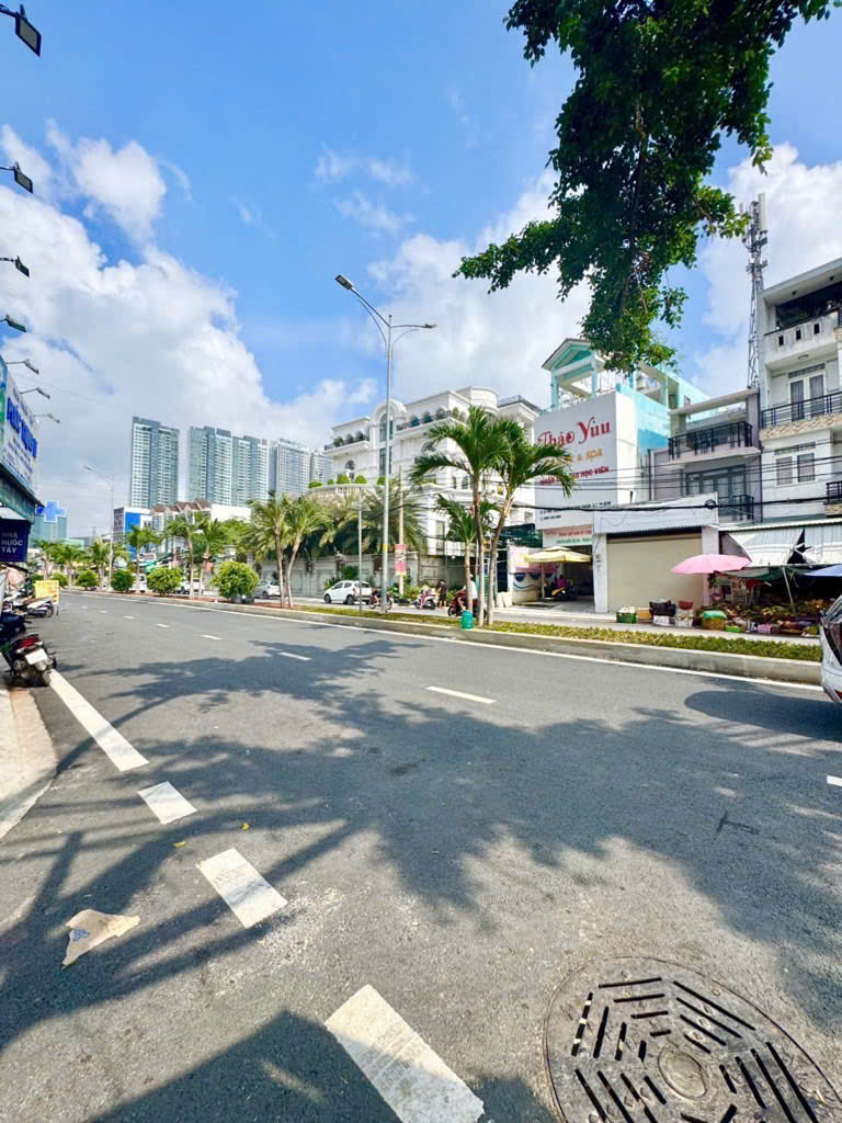 BÁN ĐẤT XÂY DỰNG TỰ DO - HXH - QUẬN 7 - 80M2 - Ảnh chính