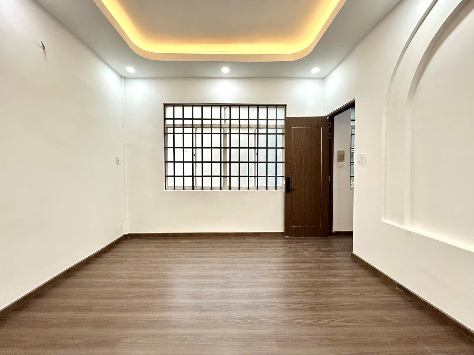 **HẺM Ô TÔ SAU CĂN MẶT TIỀN NGUYỄN DUY DƯƠNG, Q10 - 55M2 (5x12) A4 - 4 TẦNG MỚI ĐẸP - Ảnh 2
