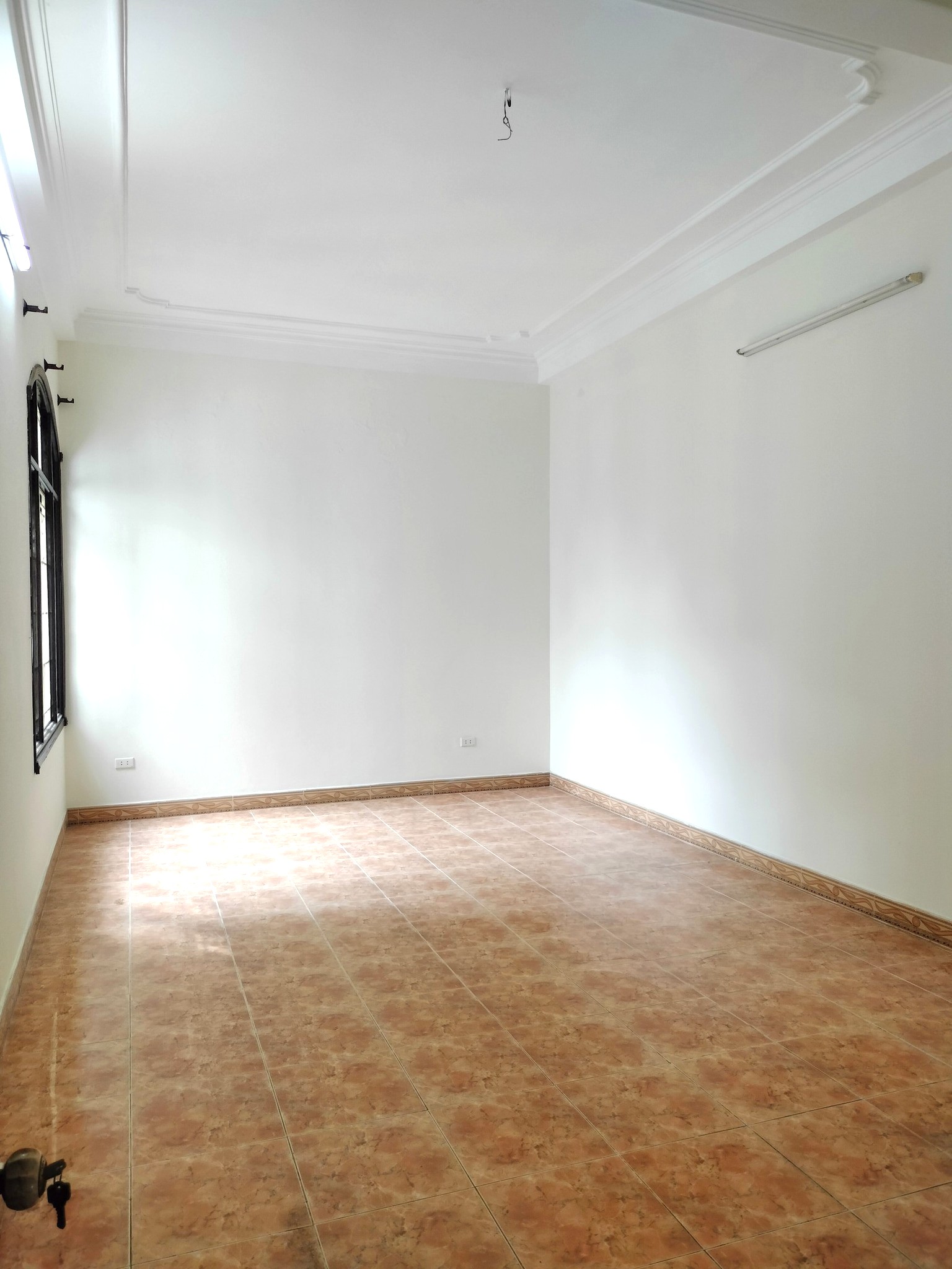 26 Tỷ, Phân Lô Oto tránh, Vỉa hè, Hoàng Cầu, Đống Đa, 59m2 x 4T, Kinh doanh đỉnh - Ảnh 1