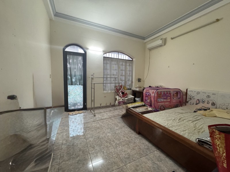 # Mặt Tiền Lê Đình Thám, đường 10.5m, gần Chợ Mới, 63m2, 4 tầng cứng, 8.x tỷ - Ảnh 1
