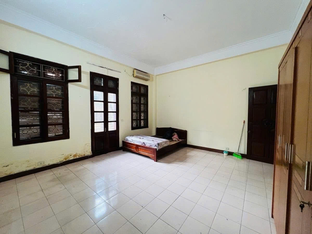 Bán nhà đẹp mặt ngõ ôtô phố Hoàng Hoa Thám 5tầng mặt tiền 3m 6.6 tỷ Tây Hồ - Ảnh 2